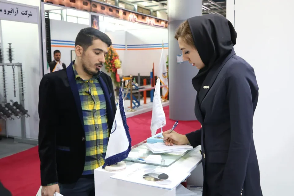 تصویری از حضور یزدپولیکا در بیست‌ودومین نمایشگاه بین‌المللی صنعت برق تهران در سال ۱۴۰۱ و معرفی محصولات، توانمندی‌ها و راهکارهای این مجموعه در حوزه تأسیسات برق ساختمان.