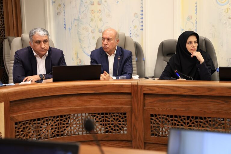 تسهیل صادرات می‌تواند از دپوی محصولات در انبارها جلوگیری کند