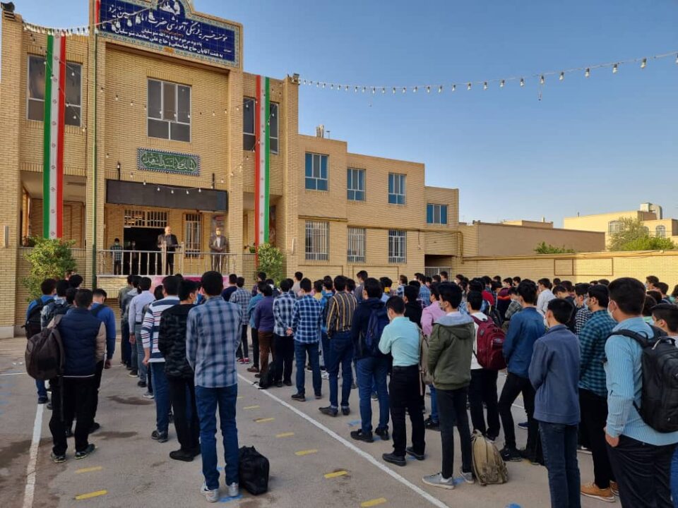 مشارکت یزدپولیکا در ساخت دبیرستان پسرانه امام حسین (ع) استان یزد