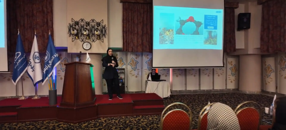 تصویری از برگزاری سمینار تخصصی تأسیسات برق کرمان با میزبانی یزدپولیکا در آذرماه ۱۴۰۳، با محوریت آموزش، نکات فنی و اجرایی و معرفی محصولات و راهکارهای حوزه تأسیسات برق ساختمان.